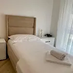 Апартаменты Luxury Sea Side Влёра