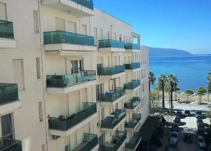 Luxury Sea Side * Vlorë