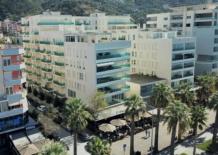 Luxury Sea Side Apartment Vlorë